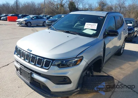 2024 Jeep Compass Latitude 4X4 z USA, uszkodzony, nr VIN 3C4NJDBN9RT110998